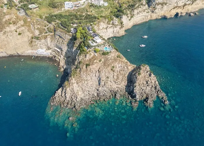 Punta Chiarito Resort