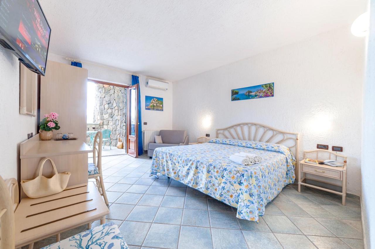 Punta Chiarito 4*