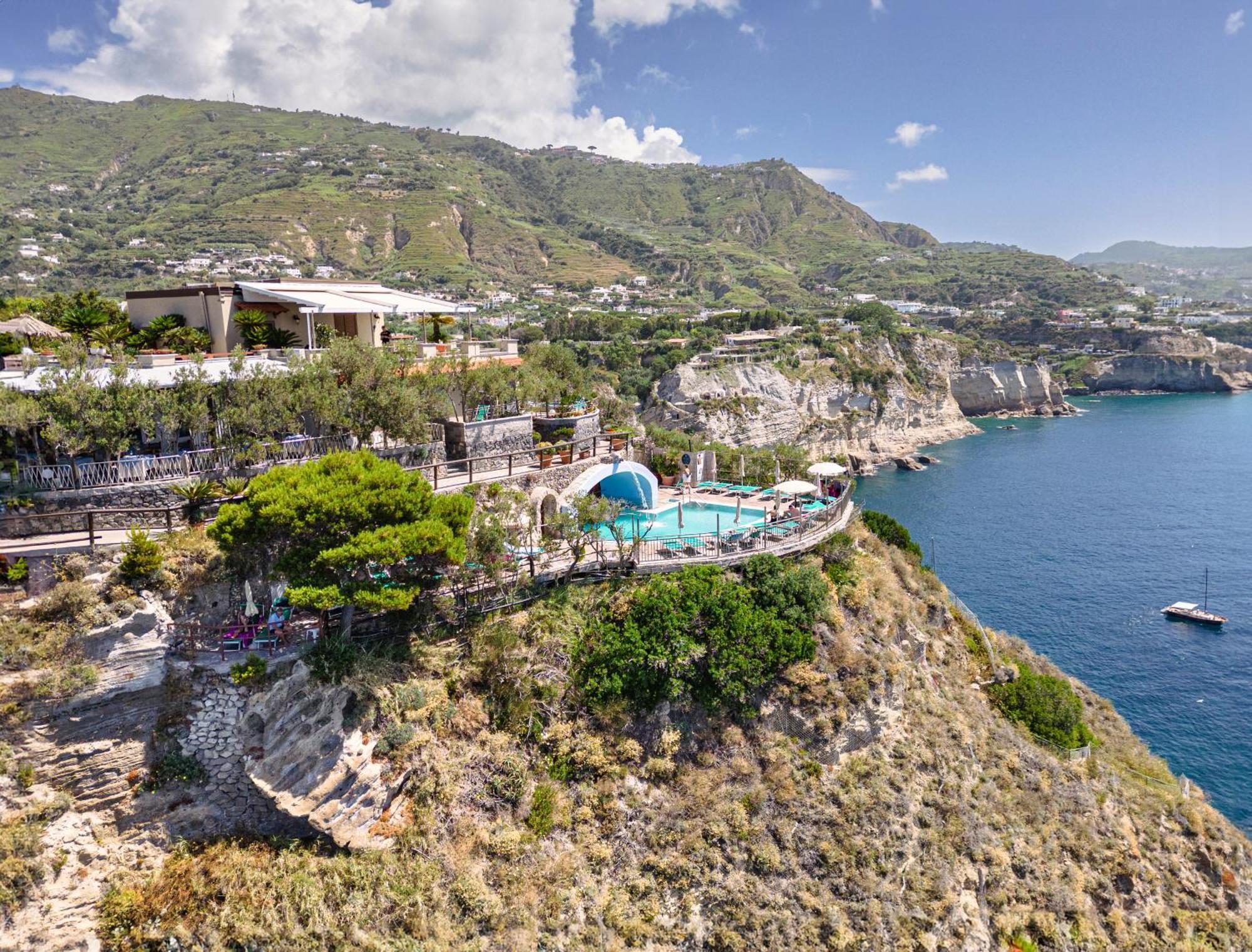Hotel Punta Chiarito 4*