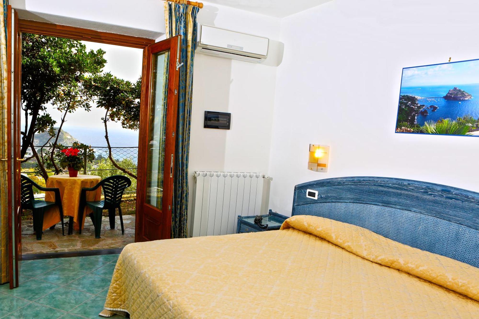 Punta Chiarito Hotel 4*