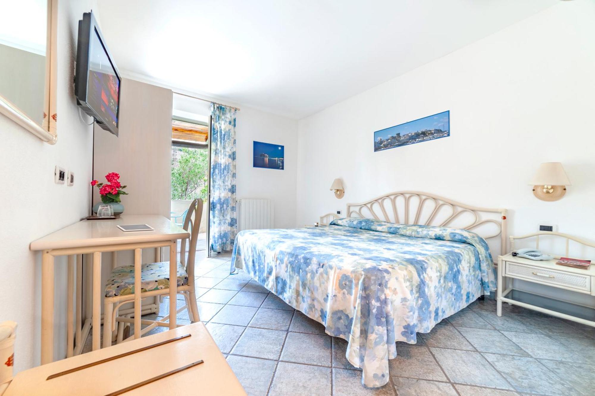 Hotel Punta Chiarito