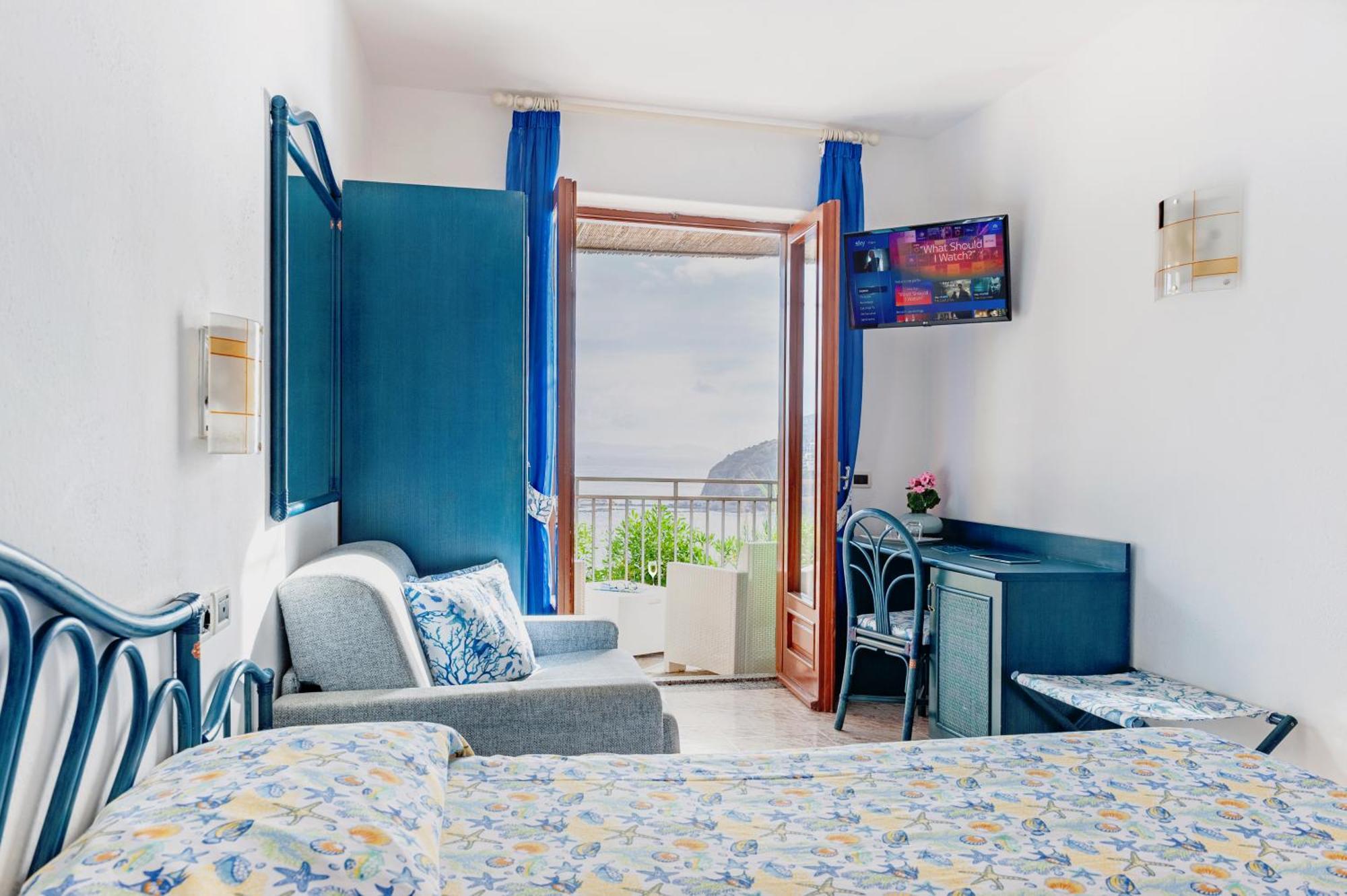 Hotel Punta Chiarito