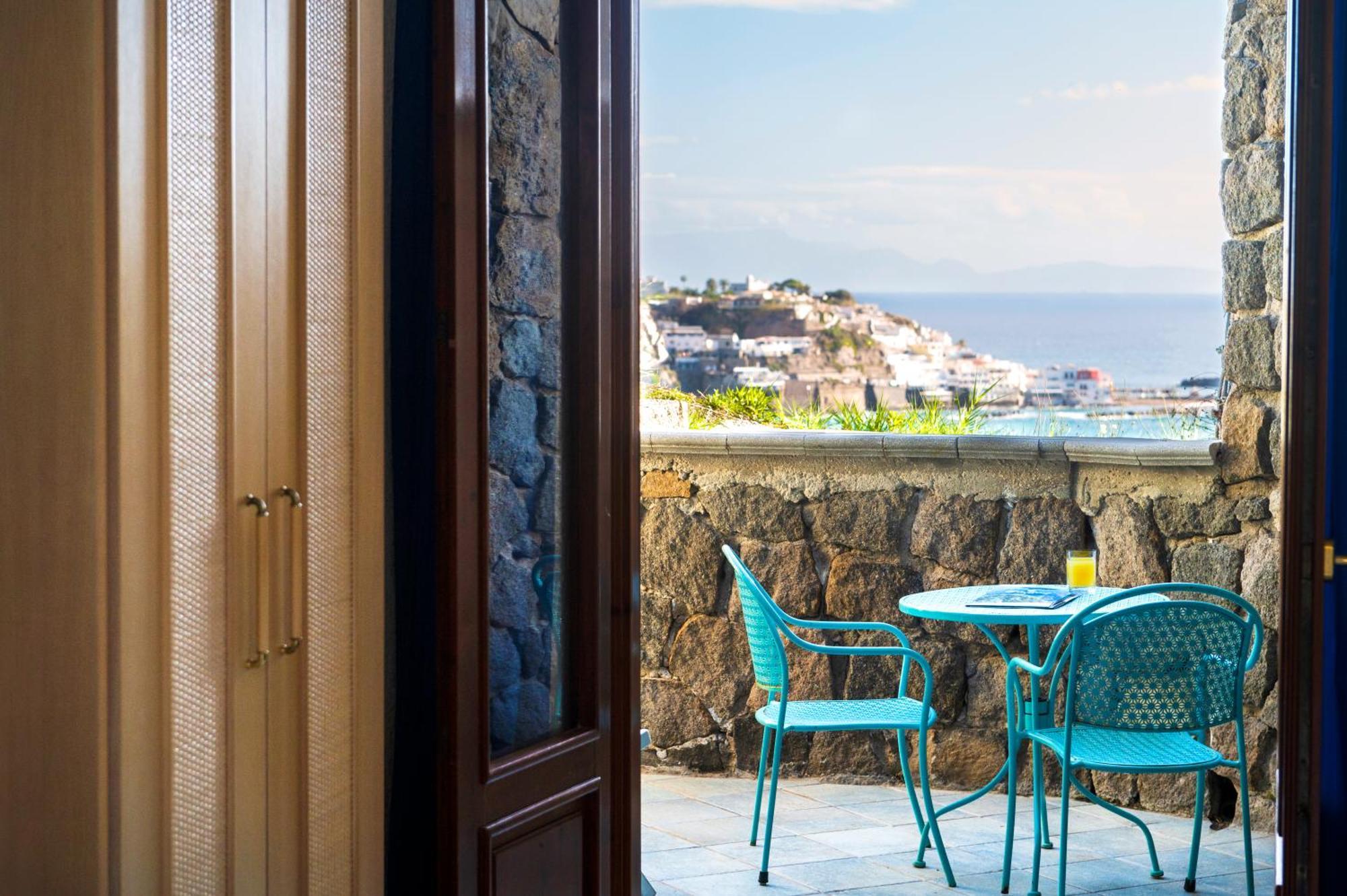 Punta Chiarito Hotel 4*